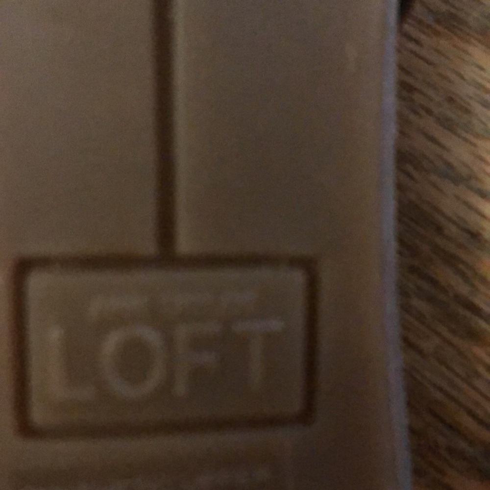 Ann Taylor Loft slingback silver shoes size 6. - Picture 7 of 8